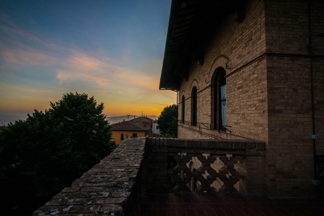 Appartamenti Villa Mascagni Volterra Luaran gambar